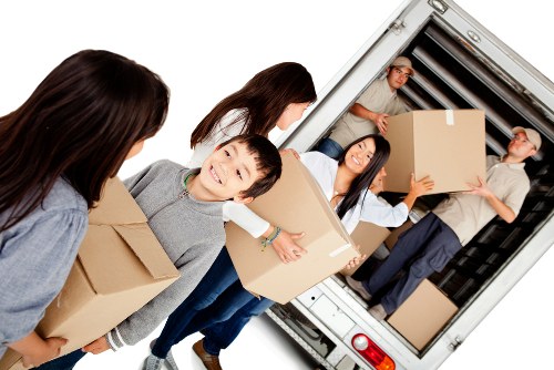 Moving day support for residential and commercial customers in London
