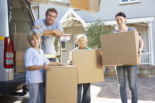 Residential packing and unpacking support in London